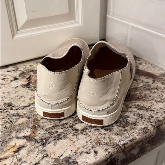 OluKai Pehuea Beige/White Slip-On Summer Sneakers Women's Size 9.5 - Picture 5 of 8